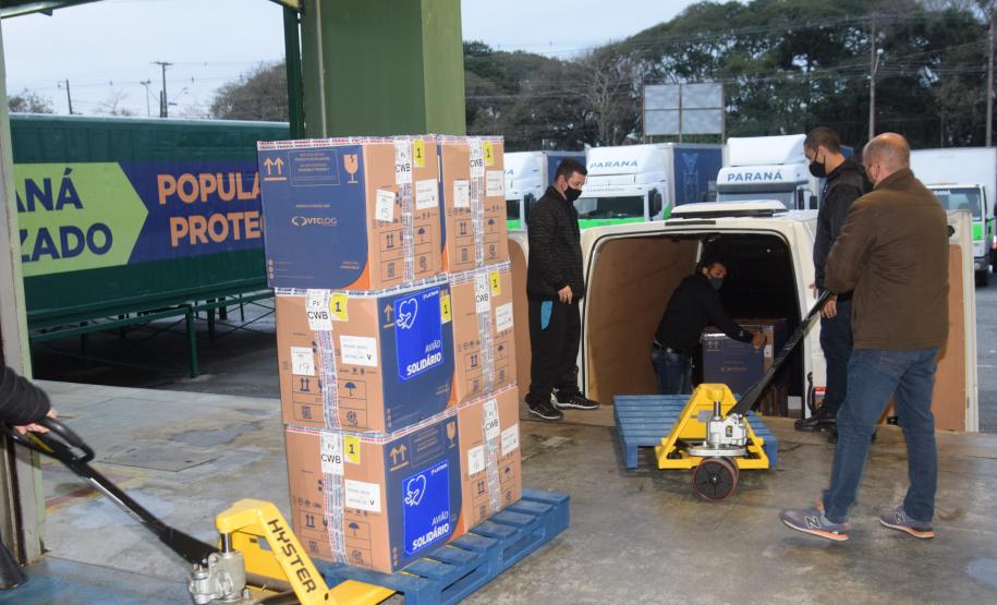 Mais 240,9 mil vacinas contra a Covid-19 chegam ao Paraná