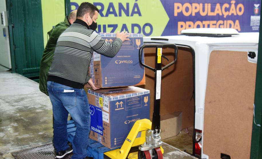 Paraná recebe 127,5 mil vacinas contra a Covid-19