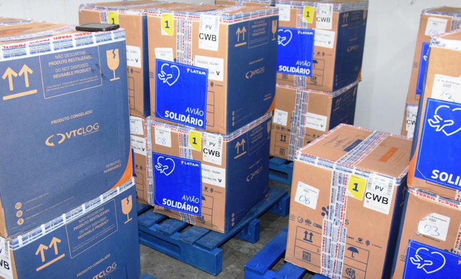 Paraná recebe 127,5 mil vacinas contra a Covid-19