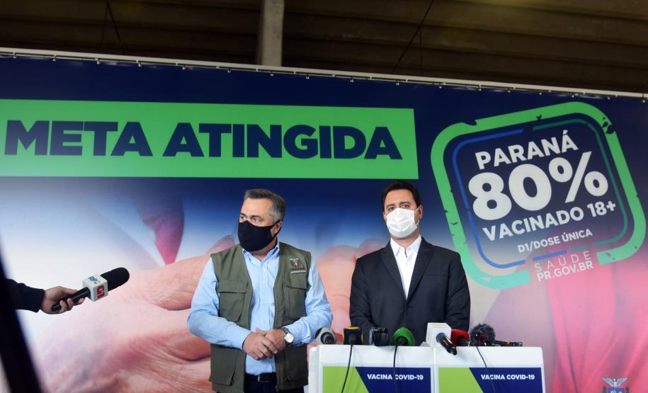 Paraná alcança 80,6% da população adulta vacinada com duas semanas de antecedência