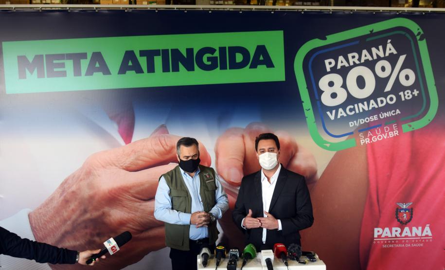 Paraná alcança 80,6% da população adulta vacinada com duas semanas de antecedência