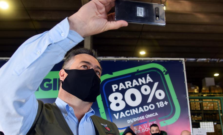Paraná alcança 80,6% da população adulta vacinada com duas semanas de antecedência