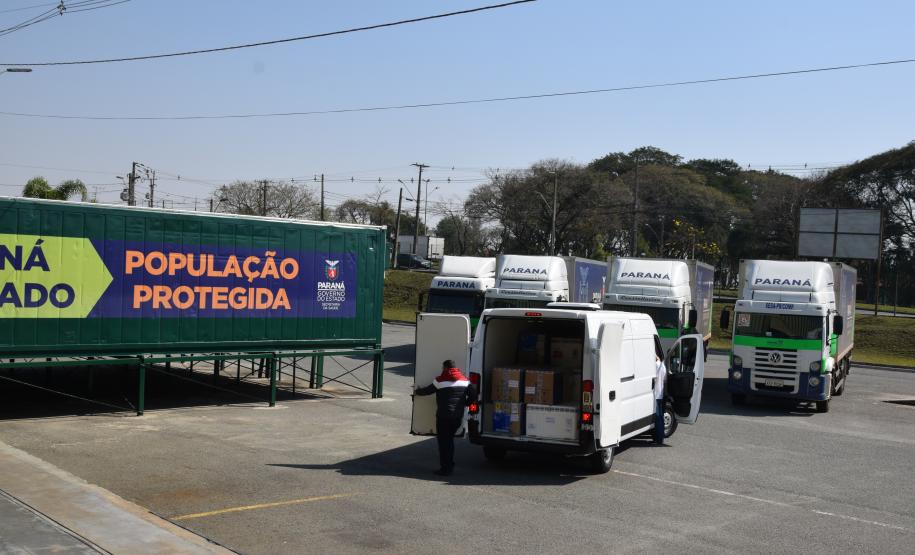 325.660 doses chegam ao Paraná e permitem avançar na imunização do público com mais de 18 anos