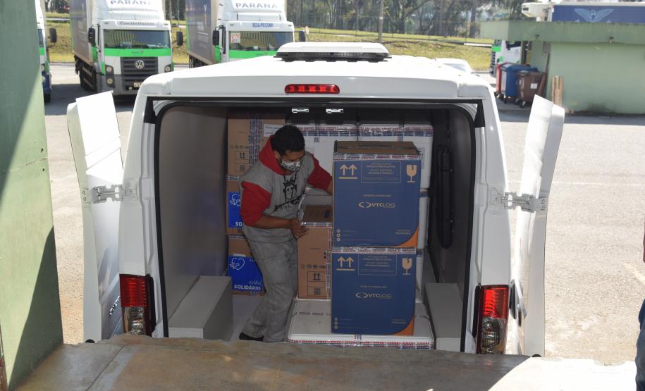 325.660 doses chegam ao Paraná e permitem avançar na imunização do público com mais de 18 anos