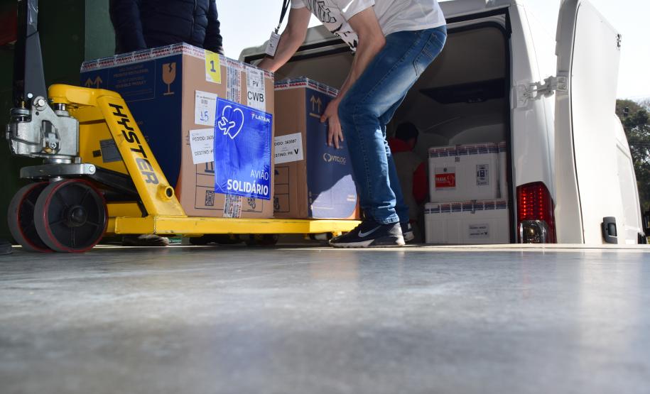 325.660 doses chegam ao Paraná e permitem avançar na imunização do público com mais de 18 anos