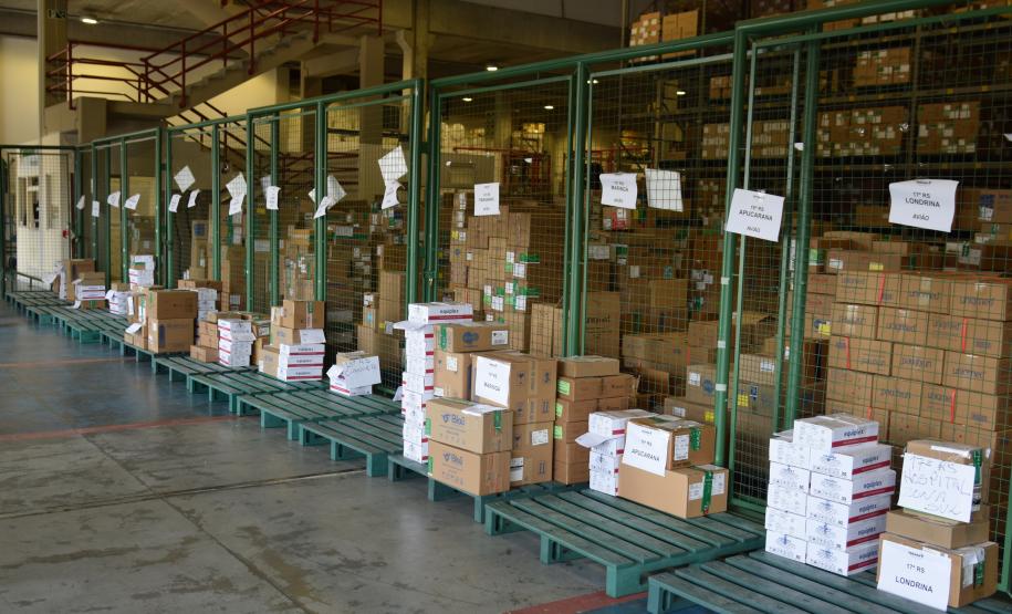 Estado distribui 445.388 vacinas contra a Covid-19 e 49.750 medicamentos para intubação; veja divisão