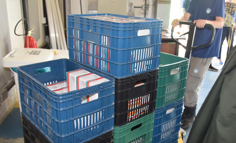 Estado distribui 445.388 vacinas contra a Covid-19 e 49.750 medicamentos para intubação; veja divisão