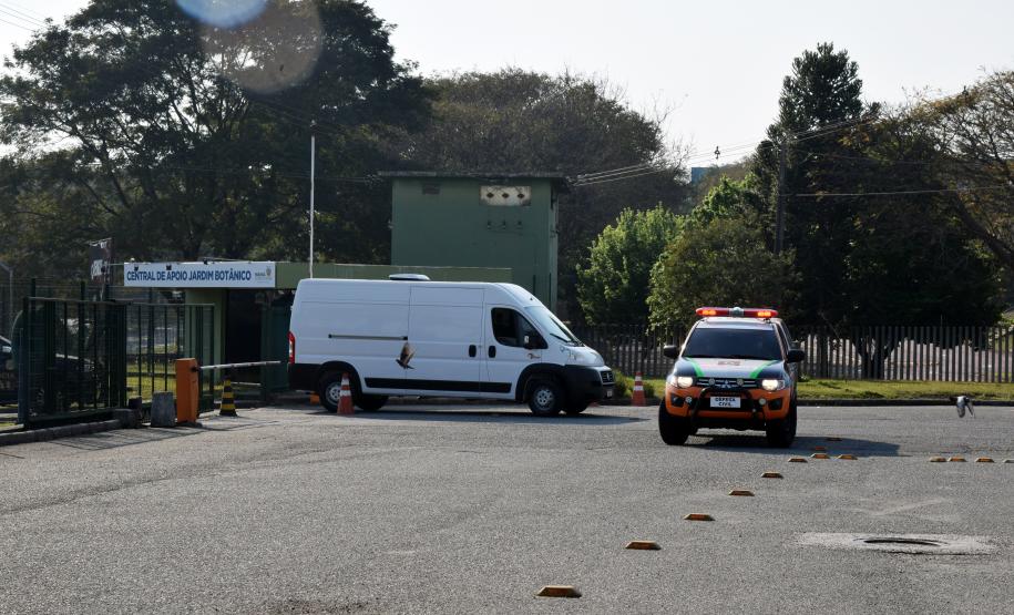 95,4 mil doses de vacinas contra Covid-19 chegam ao Paraná neste domingo