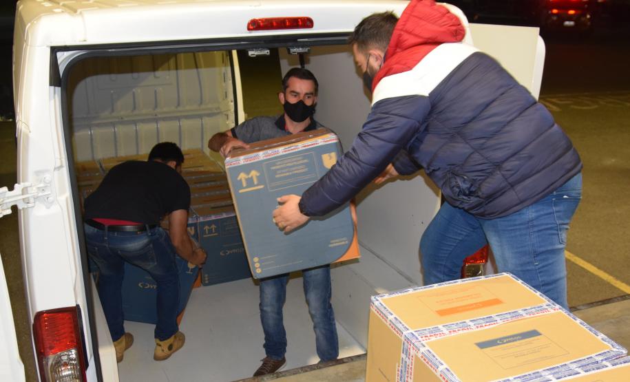 Chegam ao Paraná 107.640 doses de imunizante da Pfizer contra Covid-19