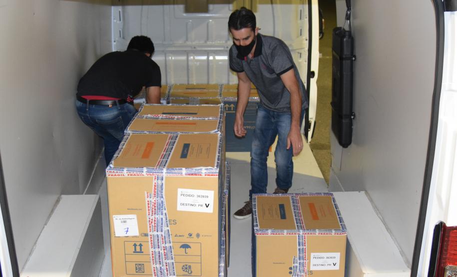Chegam ao Paraná 107.640 doses de imunizante da Pfizer contra Covid-19
