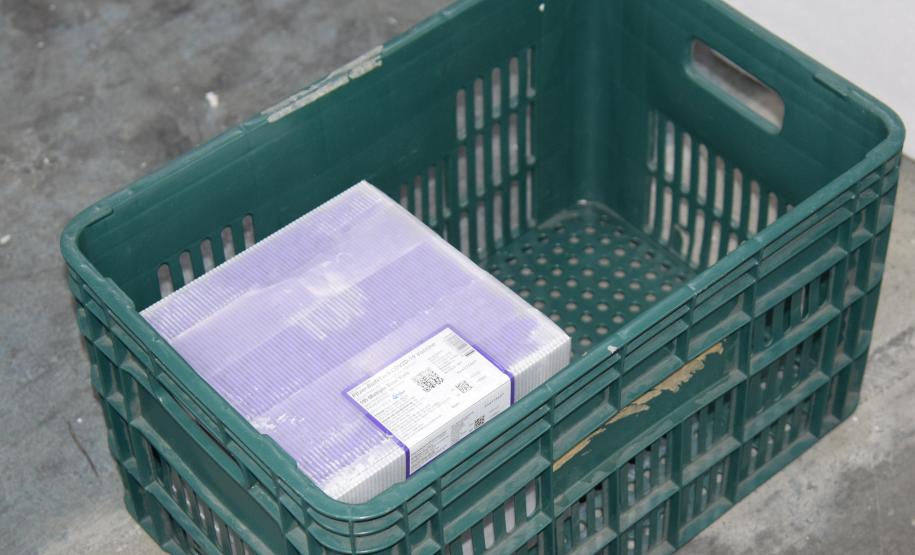 Chegam ao Paraná 107.640 doses de imunizante da Pfizer contra Covid-19