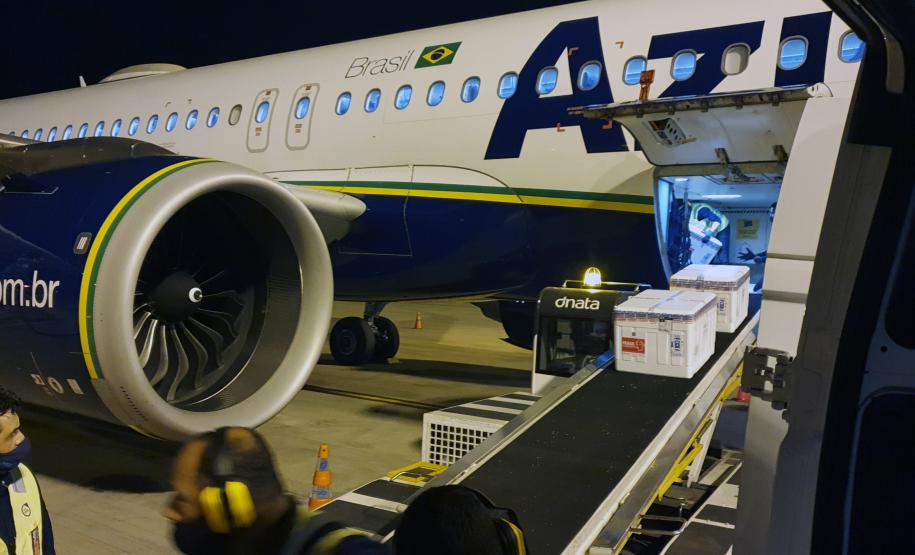 Estado recebe mais 232.250 vacinas contra a Covid-19; lote completa remessa de 435.290 doses