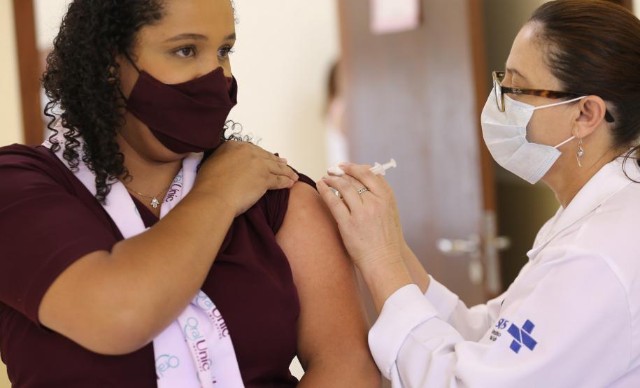 Paraná ultrapassa marca de 10 milhões de doses aplicadas contra a Covid-19
