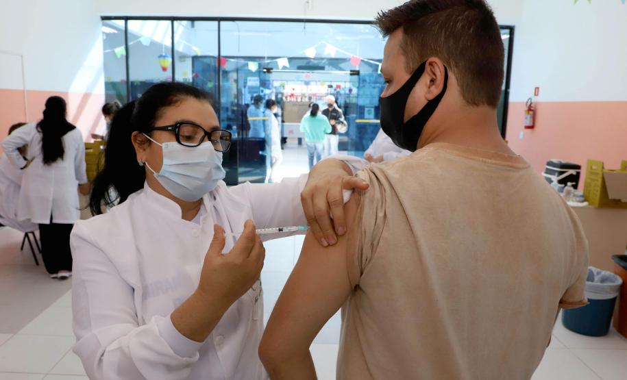 Paraná ultrapassa marca de 10 milhões de doses aplicadas contra a Covid-19