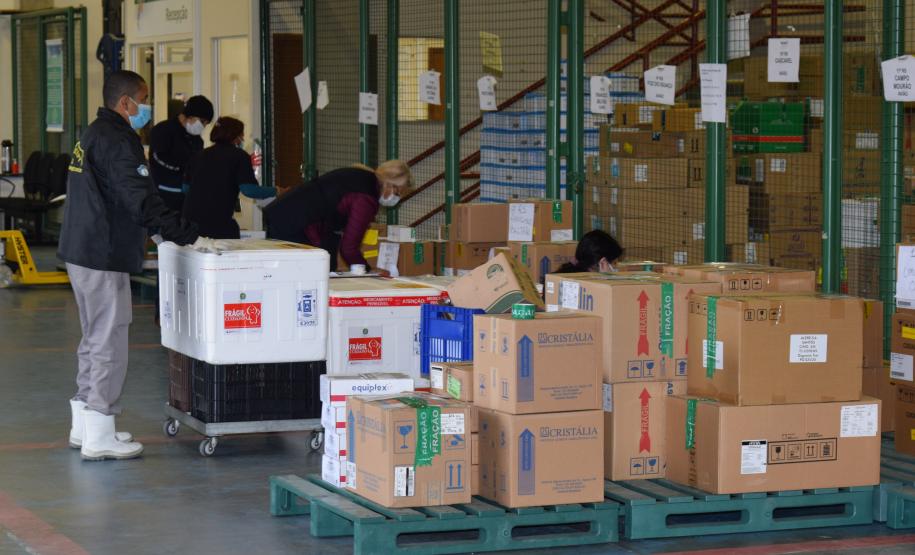Mais de meio milhão de vacinas contra a Covid-19 serão distribuídas nesta sexta-feira