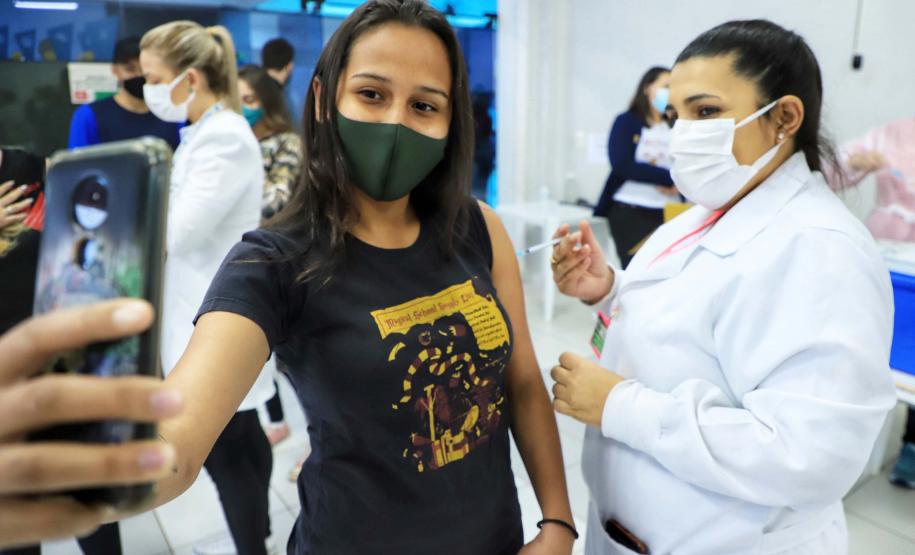 Única no país com estudo da Pfizer, Toledo dá início à vacinação na faixa de 12 a 17 anos