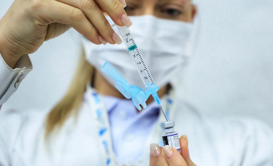 Única no país com estudo da Pfizer, Toledo dá início à vacinação na faixa de 12 a 17 anos