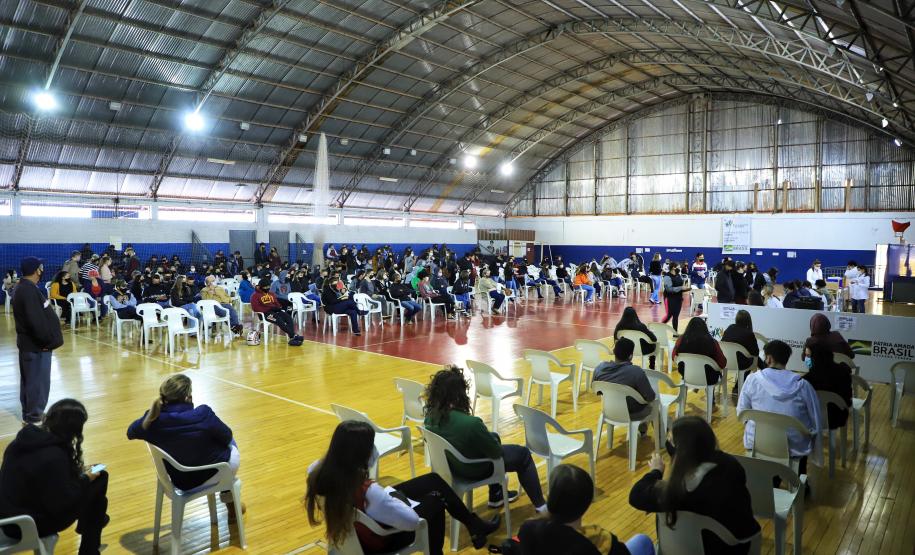 Única no país com estudo da Pfizer, Toledo dá início à vacinação na faixa de 12 a 17 anos