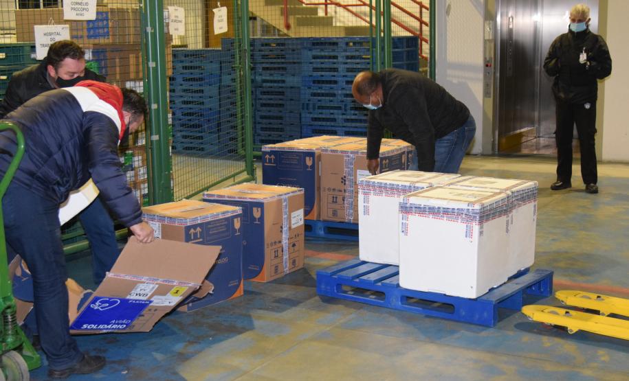 Mais 182 mil vacinas contra a Covid-19 chegam ao Paraná