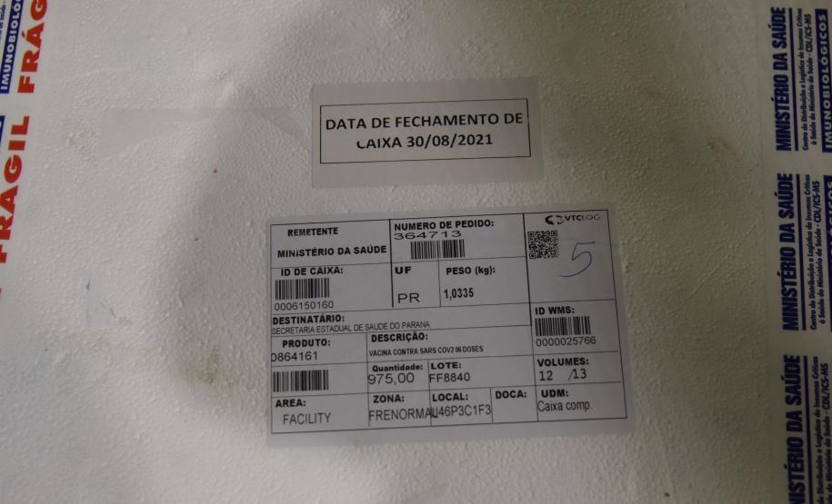 Mais 182 mil vacinas contra a Covid-19 chegam ao Paraná