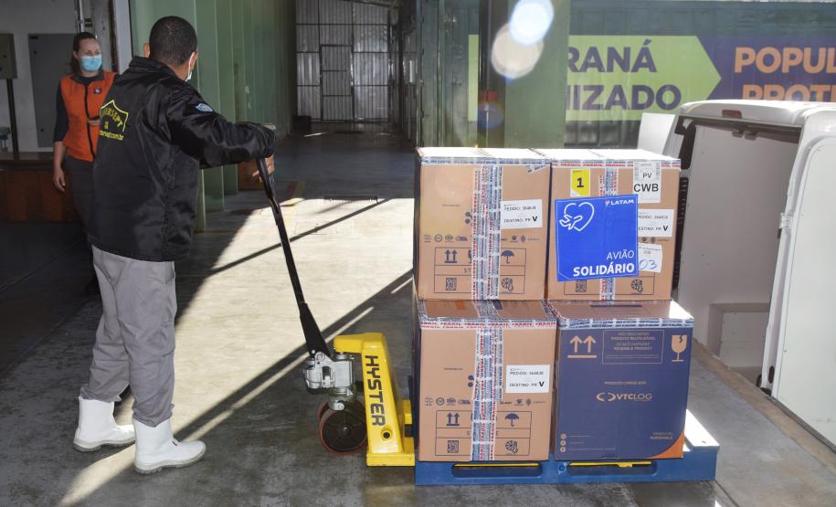 Mais 79,5 mil vacinas contra a Covid-19 chegam ao Paraná