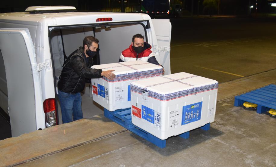 Novas 87 mil doses de vacinas contra a Covid-19 chegam ao Paraná