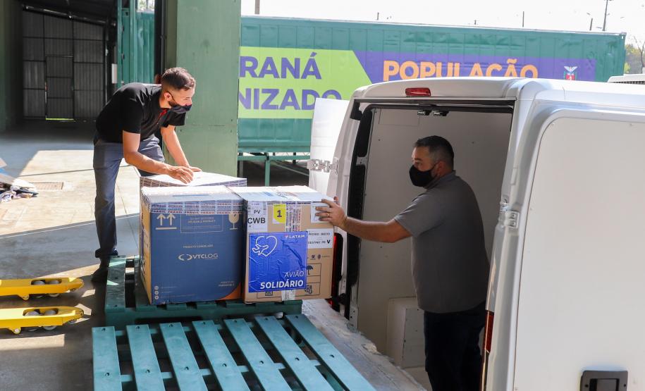 Mais 156 mil vacinas chegam ao Estado nesta quarta-feira (8)