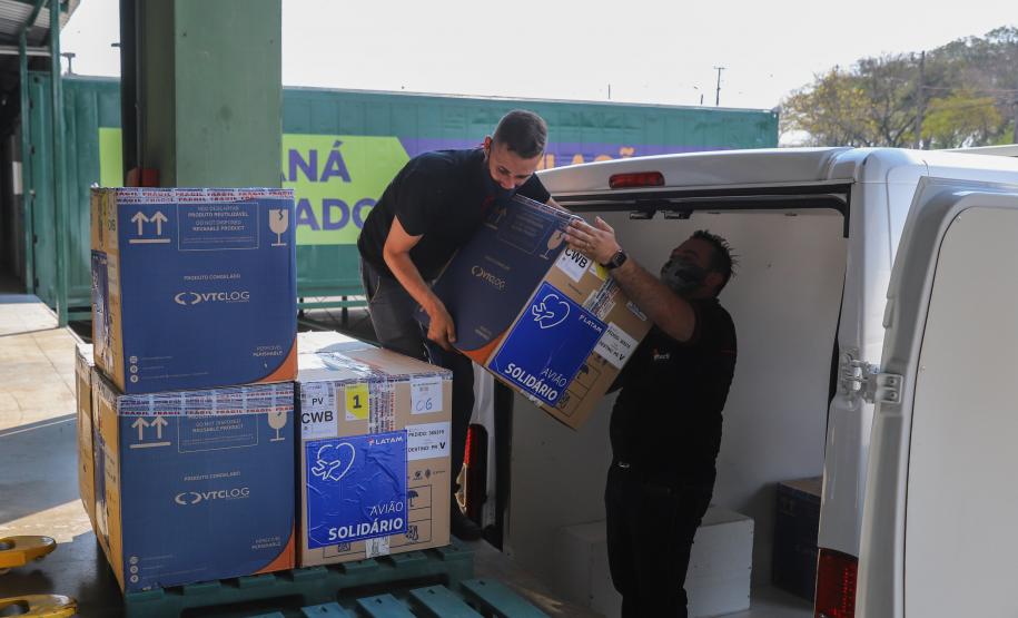 Mais 156 mil vacinas chegam ao Estado nesta quarta-feira (8)
