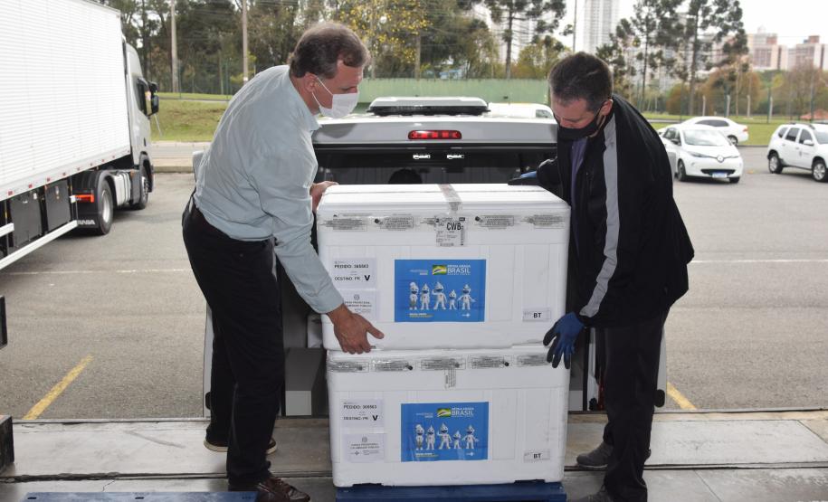 Paraná se prepara para iniciar vacinação de adolescentes e dose reforço contra a Covid-19