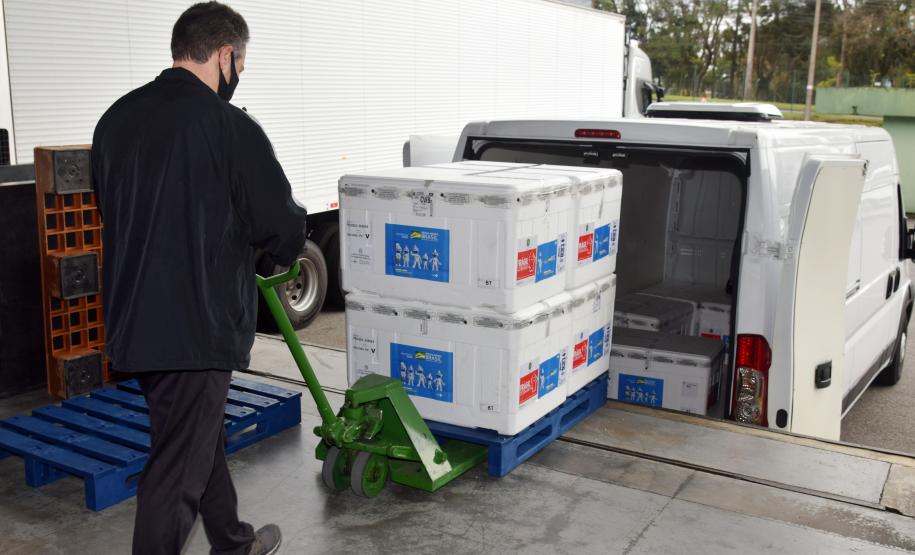 Paraná se prepara para iniciar vacinação de adolescentes e dose reforço contra a Covid-19