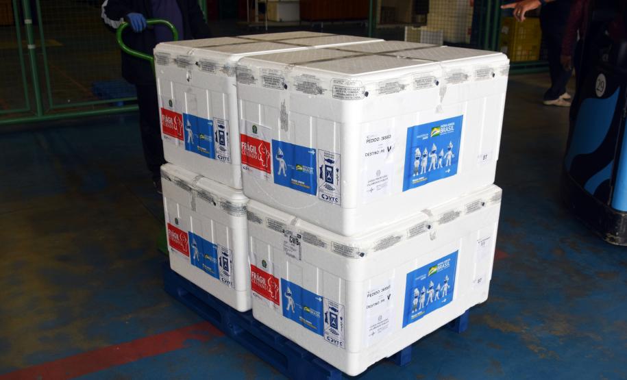 Paraná se prepara para iniciar vacinação de adolescentes e dose reforço contra a Covid-19