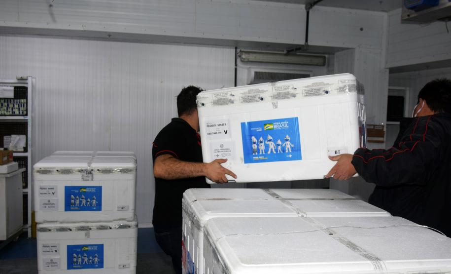 Paraná se prepara para iniciar vacinação de adolescentes e dose reforço contra a Covid-19