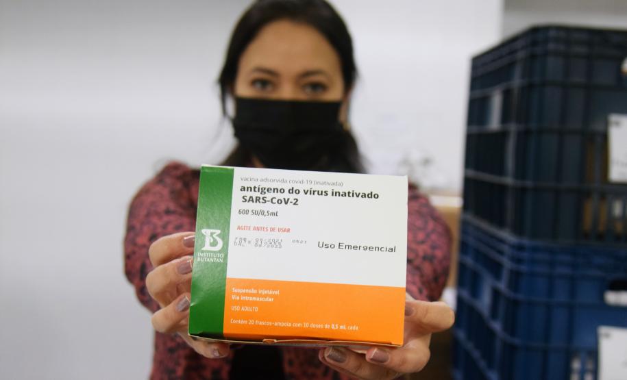 Paraná se prepara para iniciar vacinação de adolescentes e dose reforço contra a Covid-19