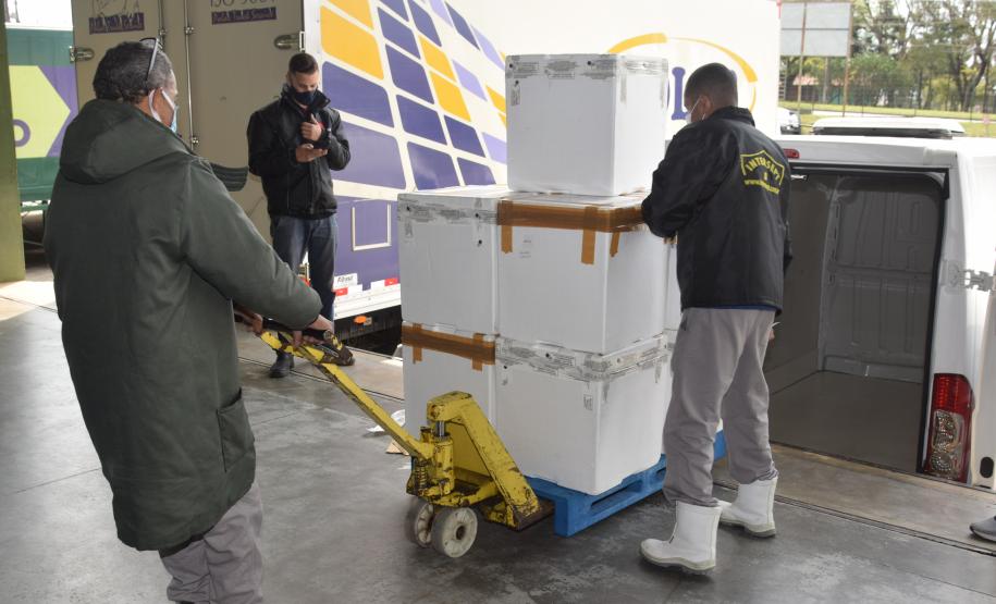 Paraná se prepara para iniciar vacinação de adolescentes e dose reforço contra a Covid-19