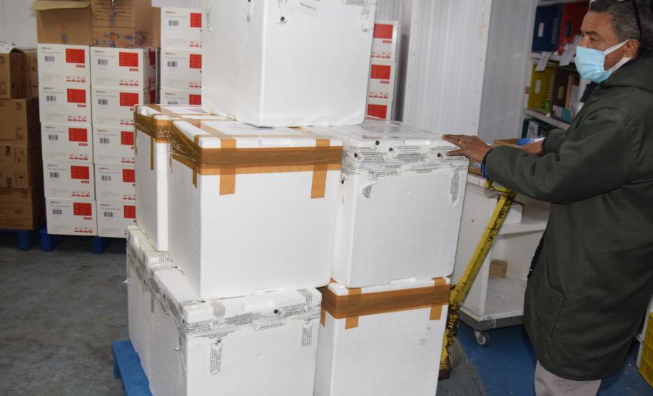 Paraná se prepara para iniciar vacinação de adolescentes e dose reforço contra a Covid-19