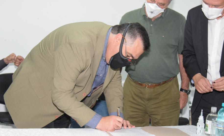 Saúde vai investir mais de R$ 2,3 milhões no Centro de Produção e Pesquisa de Imunobiológicos do Paraná