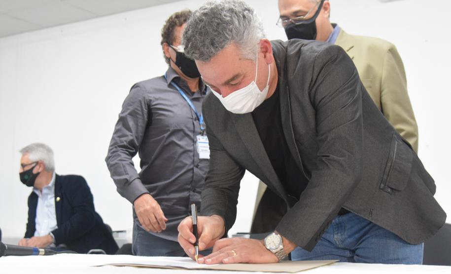 Saúde vai investir mais de R$ 2,3 milhões no Centro de Produção e Pesquisa de Imunobiológicos do Paraná