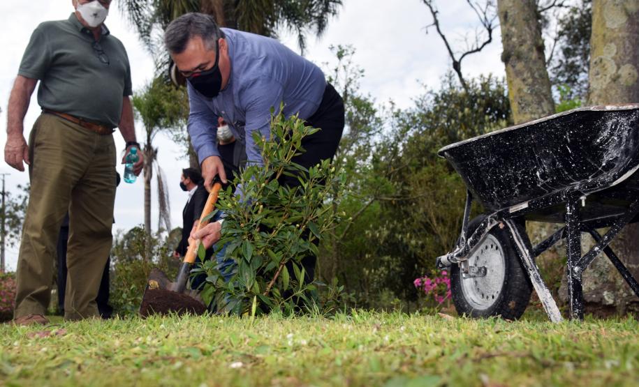 Saúde vai investir mais de R$ 2,3 milhões no Centro de Produção e Pesquisa de Imunobiológicos do Paraná