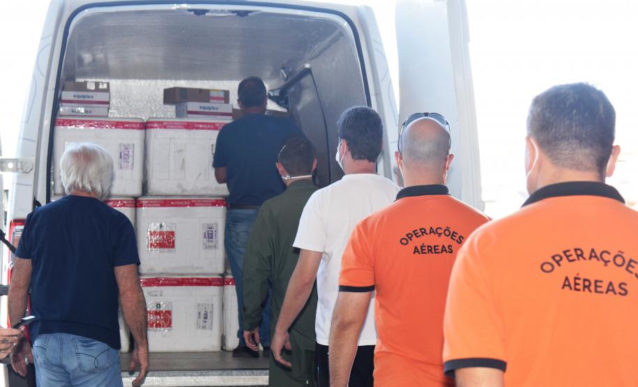 Saúde inicia distribuição de mais 376 mil vacinas contra a Covid-19 e medicamentos de intubação