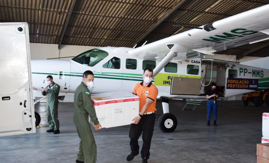 Saúde inicia distribuição de mais 376 mil vacinas contra a Covid-19 e medicamentos de intubação