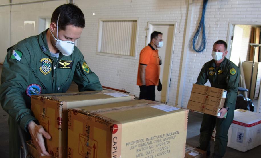 Saúde inicia distribuição de mais 376 mil vacinas contra a Covid-19 e medicamentos de intubação