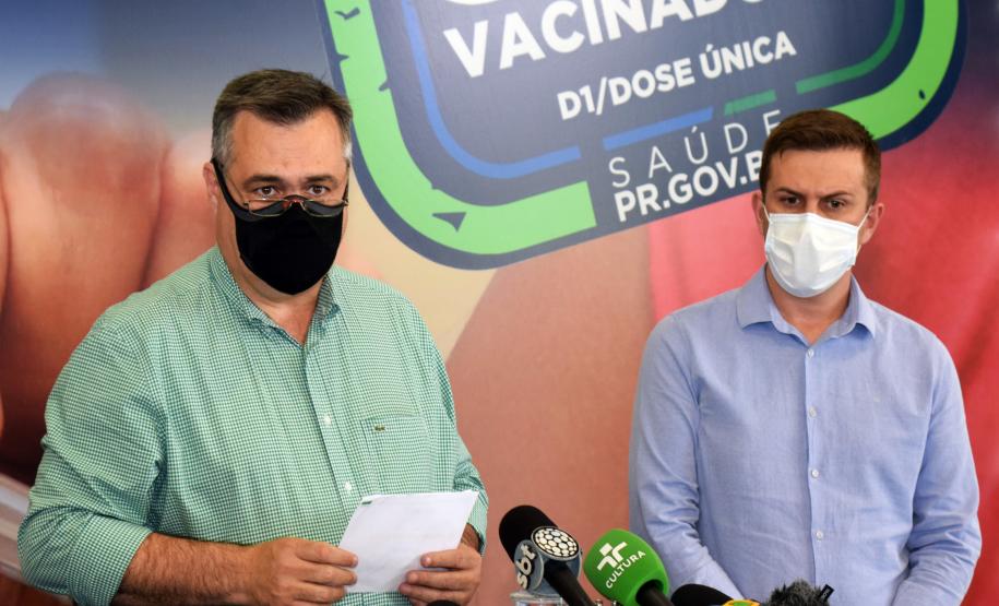 Paraná recebe mais 303 mil vacinas contra a Covid-19 para primeira dose