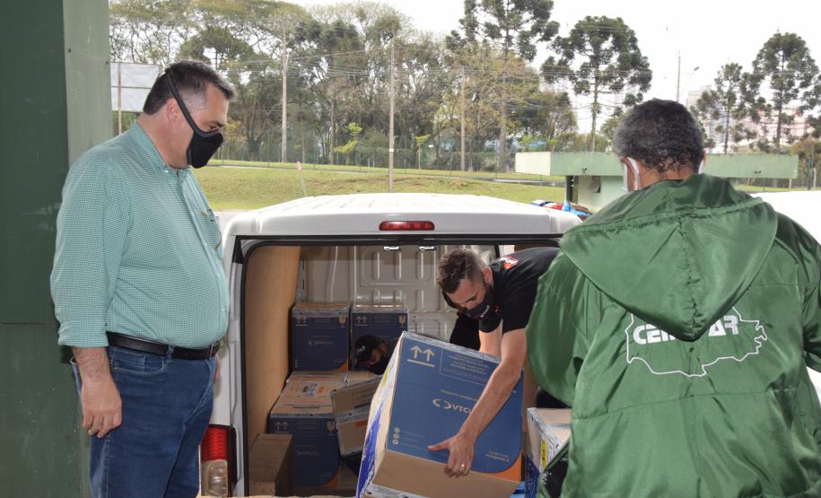 Paraná recebe mais 303 mil vacinas contra a Covid-19 para primeira dose