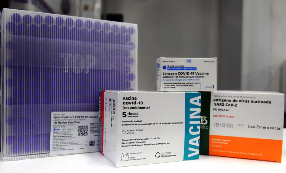 8 milhões de paranaenses iniciaram a imunização contra a Covid-19; mais de 91,8% da população adulta