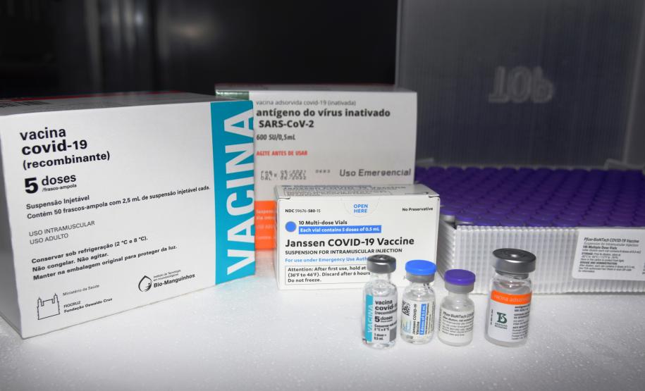 8 milhões de paranaenses iniciaram a imunização contra a Covid-19; mais de 91,8% da população adulta