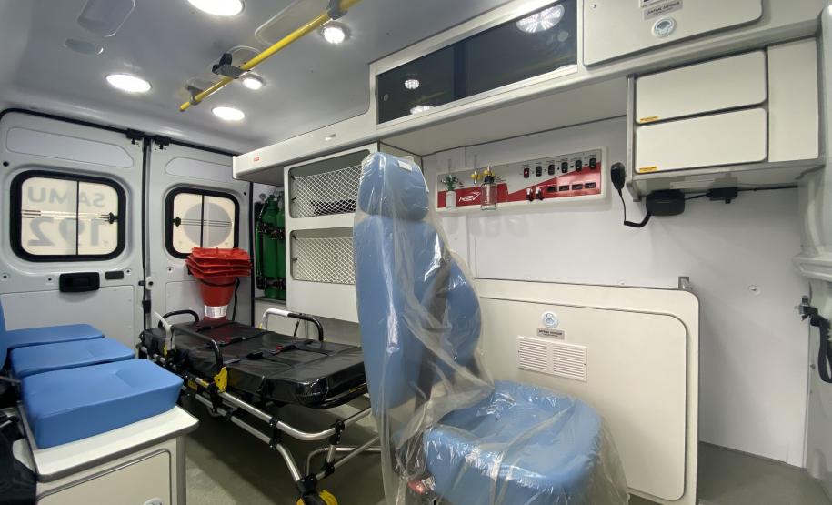 Governo do Estado entrega primeira ambulância habilitada para o Samu de Adrianópolis