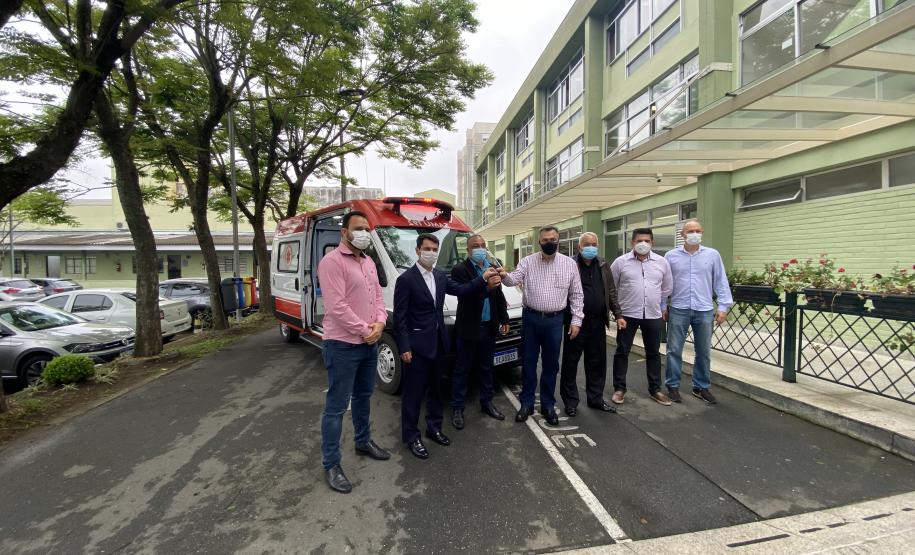 Governo do Estado entrega primeira ambulância habilitada para o Samu de Adrianópolis
