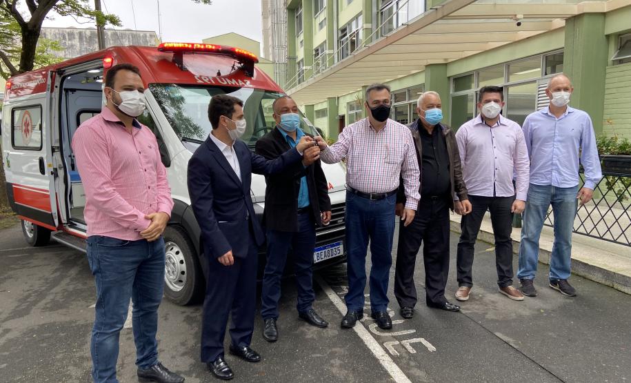 Governo do Estado entrega primeira ambulância habilitada para o Samu de Adrianópolis