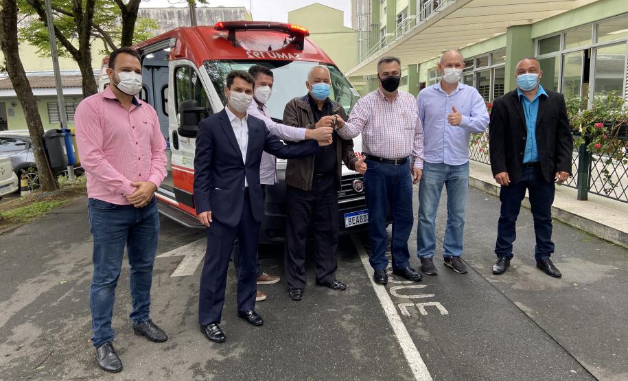 Governo do Estado entrega primeira ambulância habilitada para o Samu de Adrianópolis