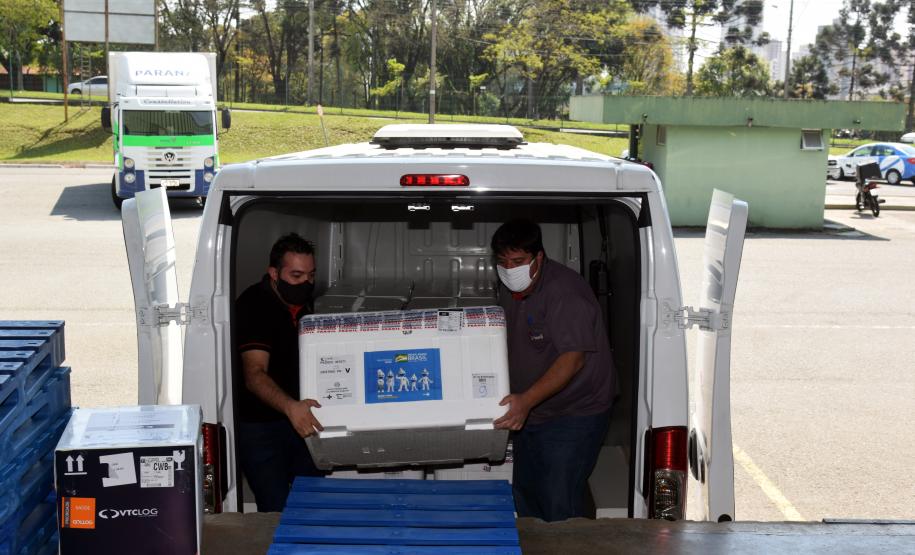 Estado recebe mais vacinas e anuncia início da aplicação da dose de reforço